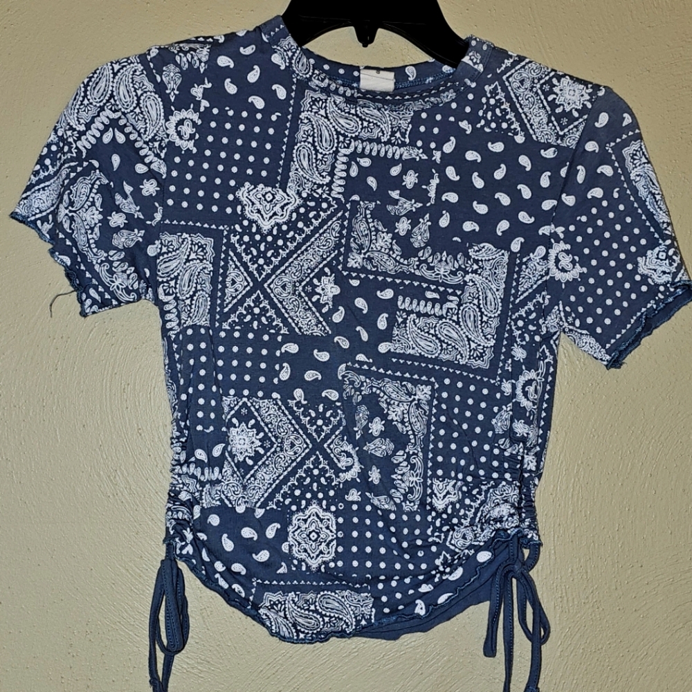 Crop Top, Sinched sides